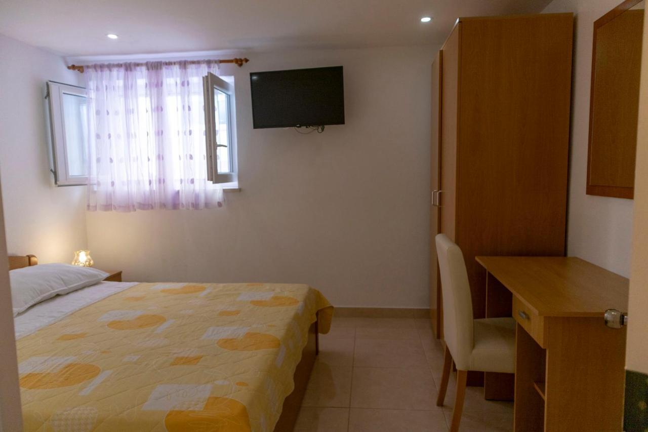 Apartments Ante Makarska Ngoại thất bức ảnh